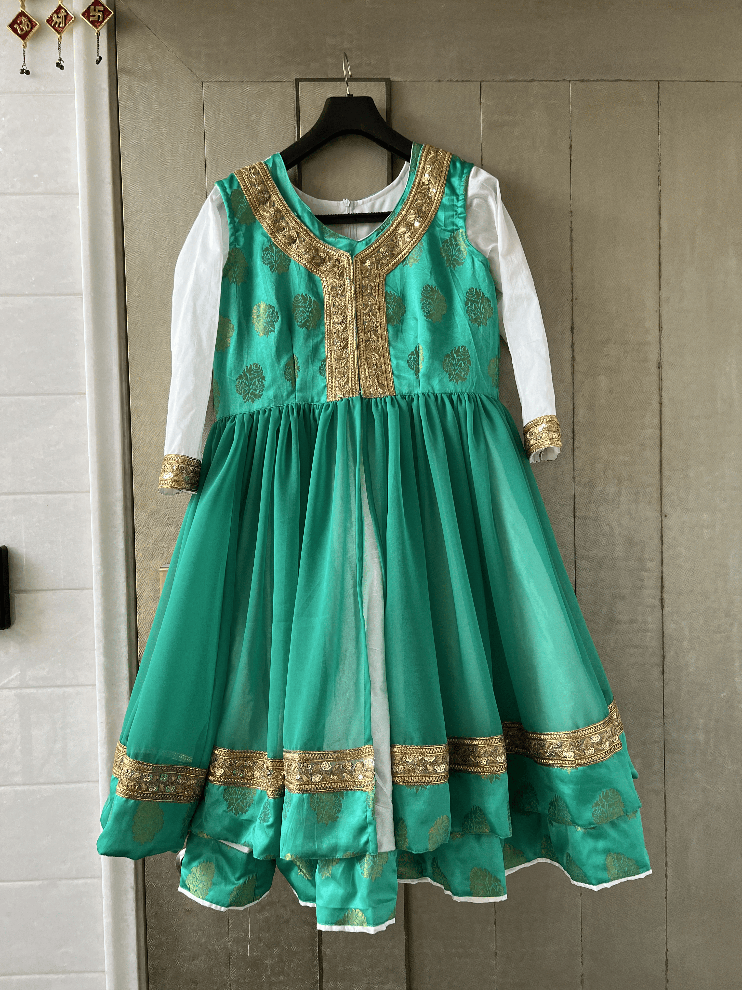 Gulzar Anarkali set